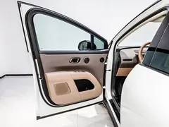 2025 Li Auto i8 Standard, белый — фото 8