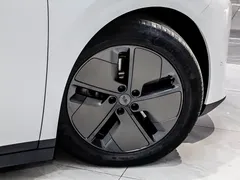 2025 Li Auto i8 Standard, белый — фото 35