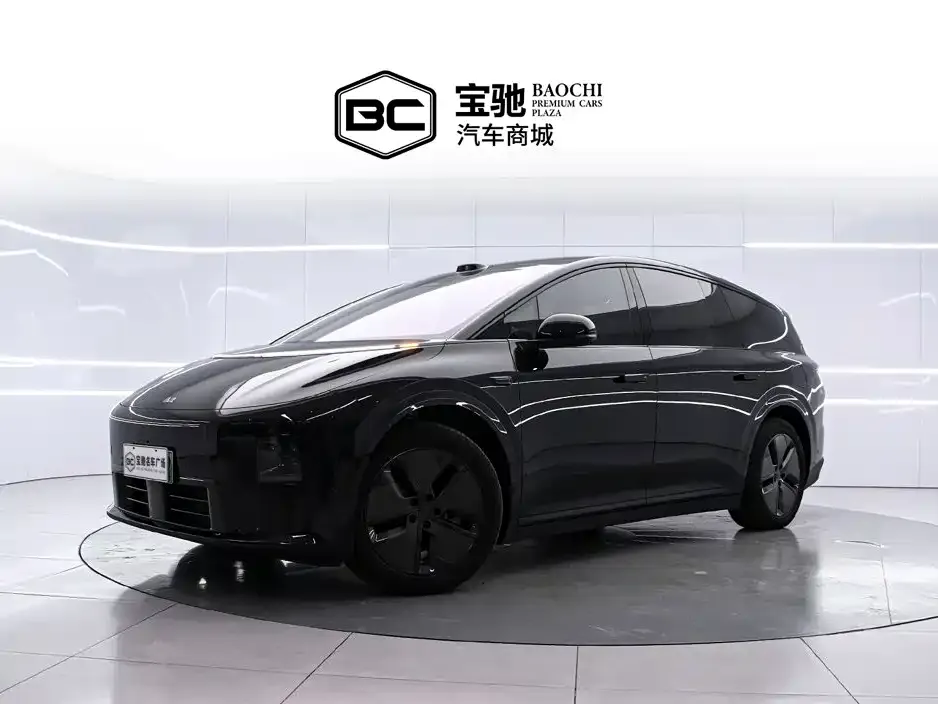 2025 Li Auto i8 Standard