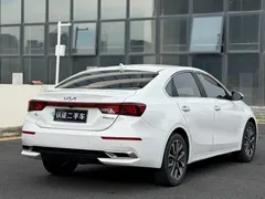 2021 Kia Cerato 1.5L CVT Fashion, белый — фото 7