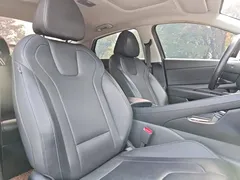 2022 Hyundai Elantra 1.5L CVT LUX Premium, чёрный — фото 13