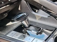 2022 Hyundai Elantra 1.5L CVT LUX Premium, чёрный — фото 16
