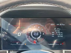 2022 Hyundai Elantra 1.5L CVT LUX Premium, чёрный — фото 17