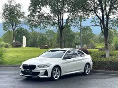 2021 BMW 1 Series 120i M Sport Night Edition, белый — фото 1