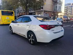 2019 Toyota Levin E+ PHEV 1.8PH GS E-CVT Elite Sunroof, белый — фото 5