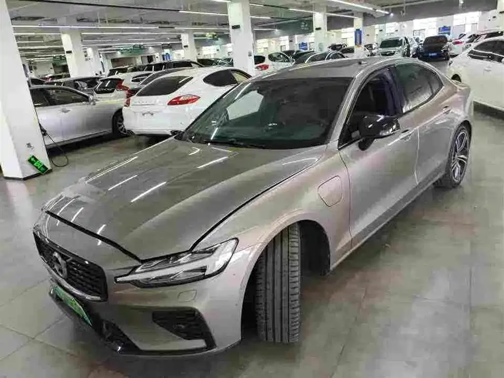 2021 Volvo S60 T8 PHEV 4WD Sport