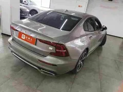 2021 Volvo S60 T8 PHEV 4WD Sport — фото 5