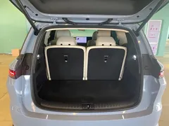 2025 Li Auto i8 Standard, синий — фото 4