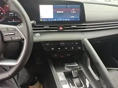2022 Hyundai Elantra 1.5L CVT GLX Elite, белый — фото 13