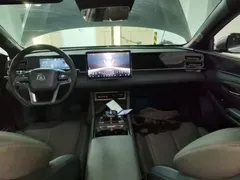 2025 BYD Qin L PHEV Smart Driving 80km Exceed — фото 13