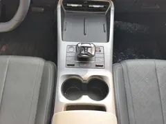 2025 BYD Qin PLUS DM-i PHEV Smart Driving 55km Leading, белый — фото 16
