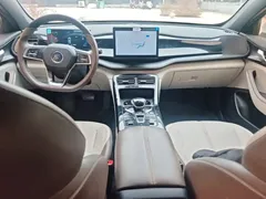 2024 BYD Qin PLUS Honor DM-i PHEV 55km Leading, белый — фото 10