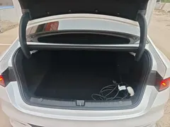 2024 BYD Qin PLUS Honor DM-i PHEV 55km Leading, белый — фото 19