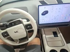 2025 Li Auto i8 Standard, чёрный — фото 11