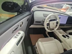 2025 Li Auto i8 Standard, чёрный — фото 16