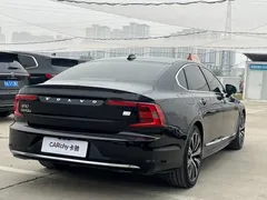 2022 Volvo S90 T8 PHEV Luxury, чёрный — фото 4