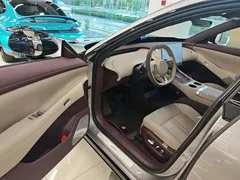 2025 Xiaomi YU7 RWD Long Range — фото 16