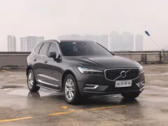 2021 Volvo XC60 4WD Luxury — фото 3