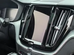 2021 Volvo XC60 4WD Luxury — фото 9