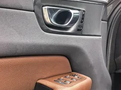 2021 Volvo XC60 4WD Luxury — фото 24