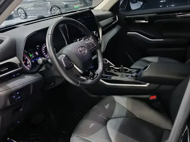 2022 Toyota Highlander 380T 4WD Premium 7-seat