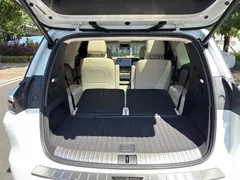 2025 Li Auto i8 Standard, белый — фото 10