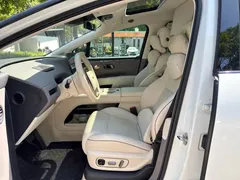 2025 Li Auto i8 Standard, белый — фото 17
