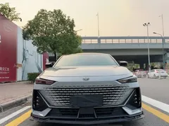 2022 Changan UNI-V 1.5T Premium — фото 2