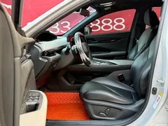 2022 Changan UNI-V 1.5T Premium — фото 4