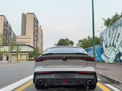 2022 Changan UNI-V 1.5T Premium — фото 8