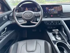 2022 Hyundai Elantra 1.5L CVT LUX Premium, белый — фото 17