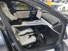 2024 Xiaomi SU7 RWD Long Range Smart Driving, синий — фото 25