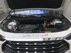2022 Jetour X70 PLUS 1.5T CVT 5, белый — фото 4