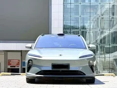 2023 Nio ET5T 75kWh Touring, зелёный — фото 2