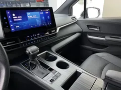 2021 Toyota Sienna 2.5L Hybrid Ultimate, белый — фото 12