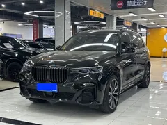 2022 BMW X7 xDrive40i Executive M Sport Package, чёрный — фото 1