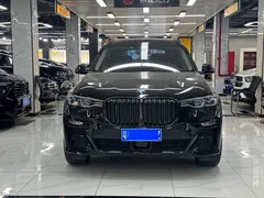 2022 BMW X7 xDrive40i Executive M Sport Package, чёрный — фото 2
