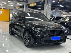 2022 BMW X7 xDrive40i Executive M Sport Package, чёрный — фото 3