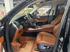 2022 BMW X7 xDrive40i Executive M Sport Package, чёрный — фото 5