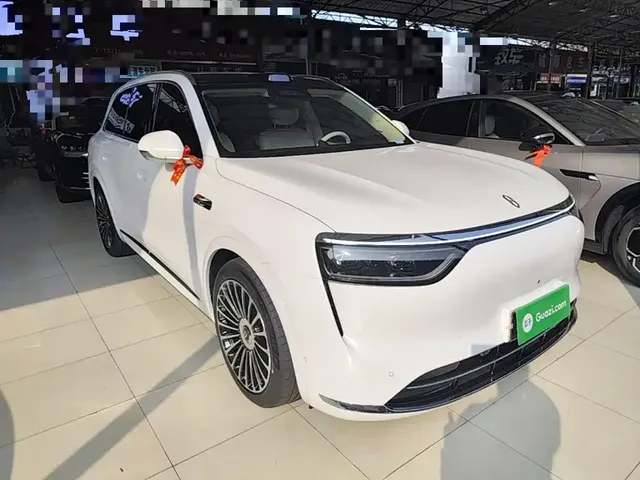 2025 Aito M8 EREV Max+ 53.4kWh 5-Seat 192-Line LiDAR