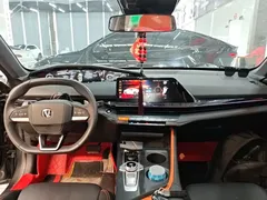2022 Changan UNI-V 1.5T Premium — фото 10