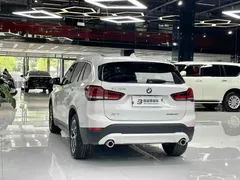 2022 BMW X1, белый — фото 11
