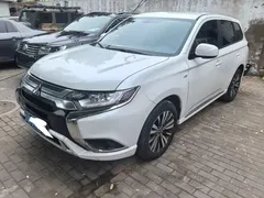 2021 Mitsubishi Outlander 2.0L 2WD 5 Seats, белый — фото 1