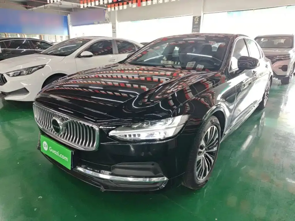 2023 Volvo S90