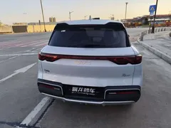 2024 BYD Yuan UP 401km Leading, белый — фото 4