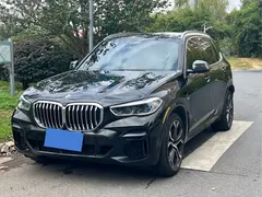 2022 BMW X5 40Li Premium M Sport Package, чёрный — фото 1