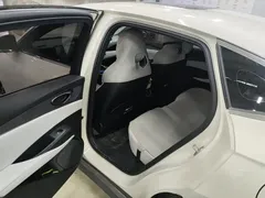 2024 BYD Seal 06 DM-i PHEV 120KM Premium, белый — фото 8