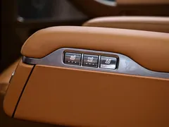 2025 Aito M8 EV Ultra 6-seat 4WD 192-line LiDAR, синий — фото 16