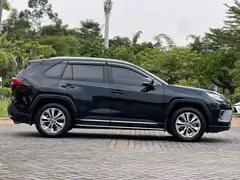 2020 Toyota Wildlander 2.0L CVT 2WD Luxury, чёрный — фото 4