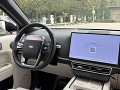 2025 Li Auto L9 Smart Refresh, чёрный — фото 15